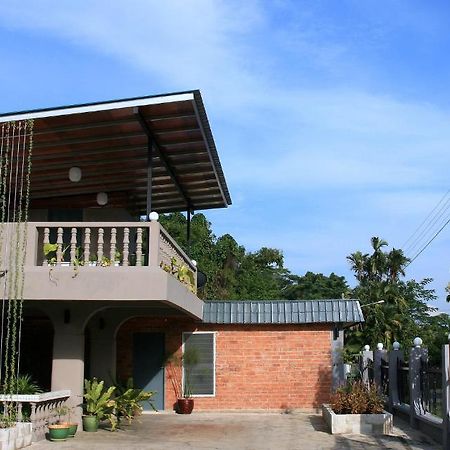 Morning Glory Guest House Kuching Dış mekan fotoğraf